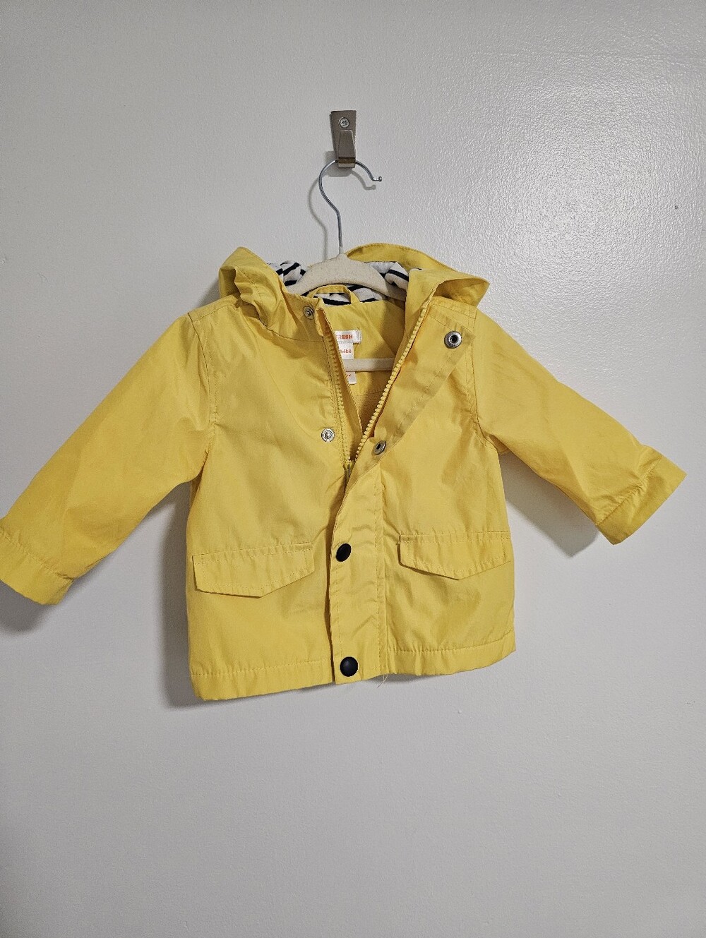 🧸4/20$ Joe Fresh Yellow Kids Lined Raincoat Jacket Waterproof Size 3-6M Baby